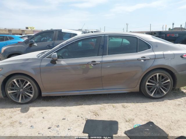 4T1B11HK3JU031721 Toyota CAMRY SE