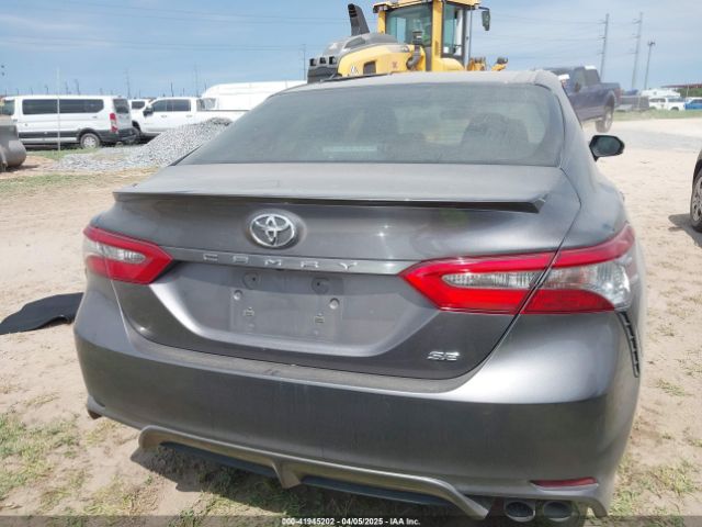 4T1B11HK3JU031721 Toyota CAMRY SE