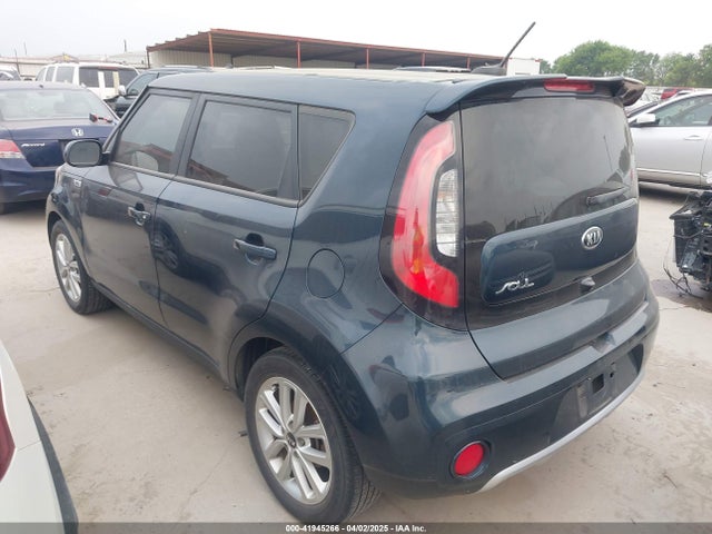 KNDJP3A50J7585957 KIA SOUL +
