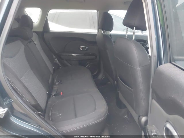 KNDJP3A50J7585957 KIA SOUL +
