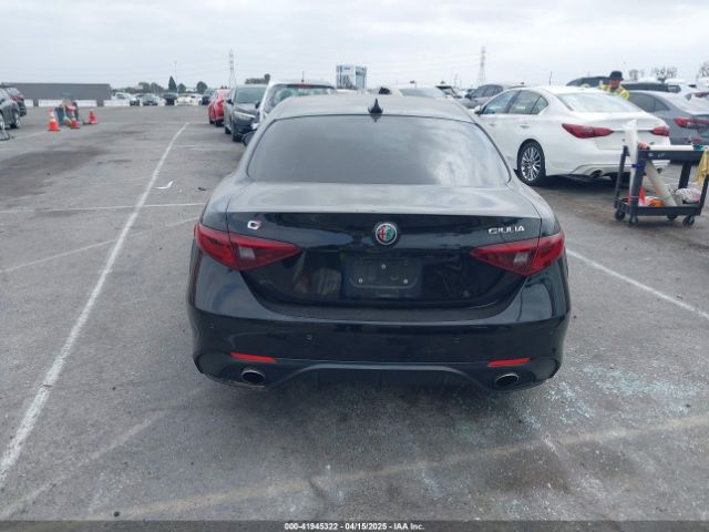 ZARFAMBN4K7605372 Alfa Romeo Giulia Ti Sport Rwd