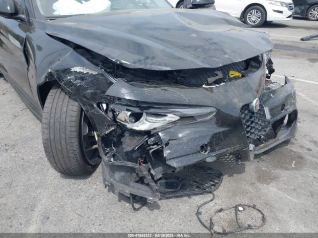 ZARFAMBN4K7605372 Alfa Romeo Giulia Ti Sport Rwd