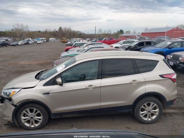 1FMCU0GD5HUD08498 Ford ESCAPE SE