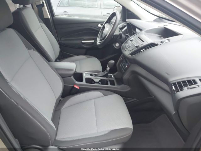 1FMCU0GD5HUD08498 Ford ESCAPE SE