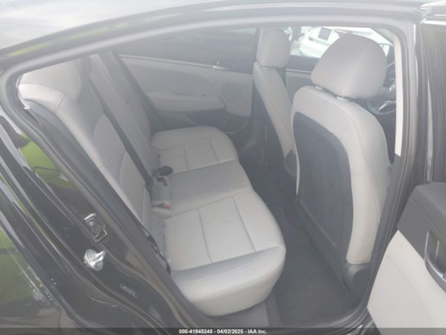 5NPD74LF0JH277787 Hyundai ELANTRA SE