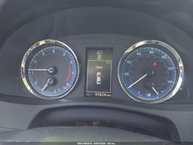 2T1BURHE5JC078864 Toyota COROLLA SE