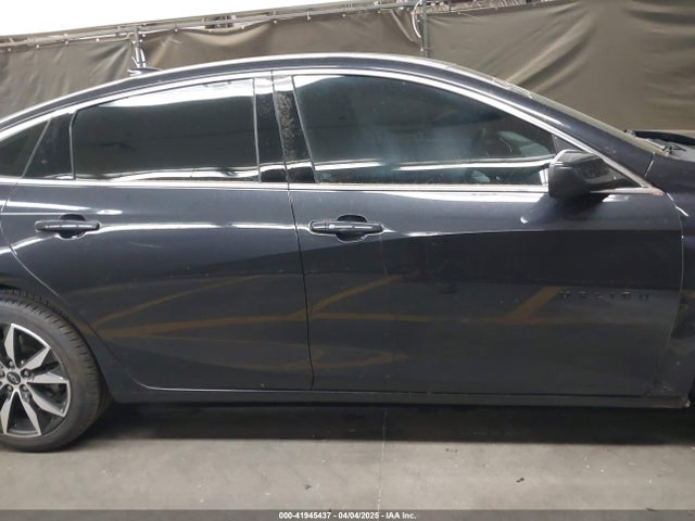1G1ZG5ST3NF215229 Chevrolet Malibu Fwd Rs