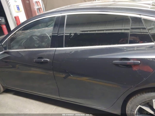 1G1ZG5ST3NF215229 Chevrolet Malibu Fwd Rs
