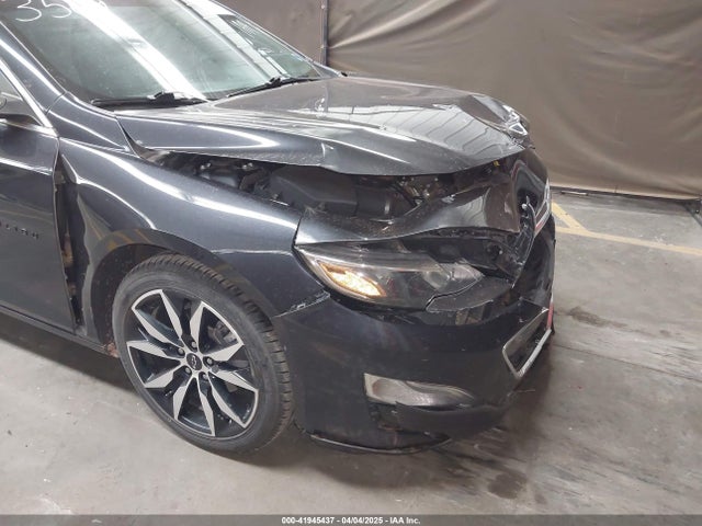 1G1ZG5ST3NF215229 Chevrolet Malibu Fwd Rs