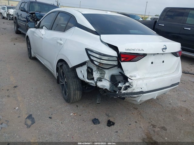 3N1AB8CV0MY325752 Nissan Sentra Sv Xtronic Cvt