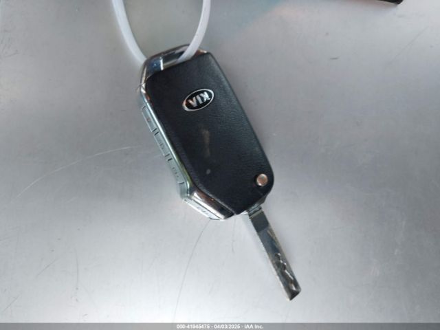 3KPF24AD9KE067221 KIA Forte Lxs