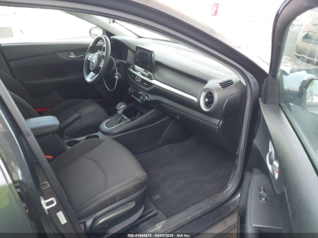 3KPF24AD9KE067221 KIA Forte Lxs