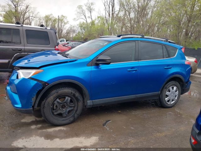JTMBFREV2HJ151363 Toyota RAV4 LE