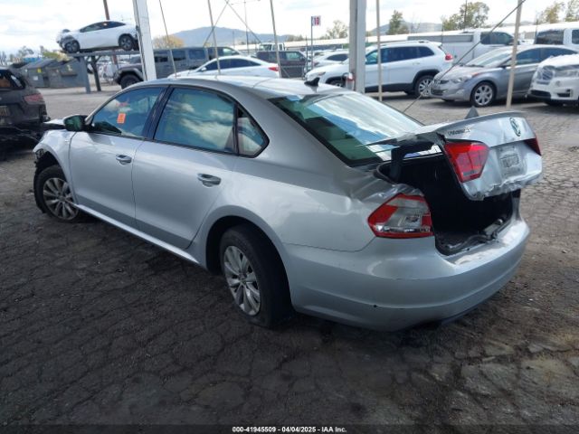 1VWAT7A34FC014579 Volkswagen Passat 1.8t Wolfsburg Edition