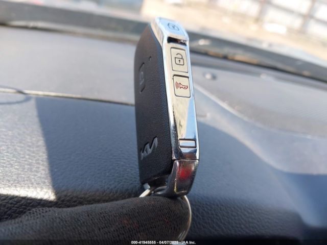 KNDEU2AA3N7284865 KIA SELTOS S
