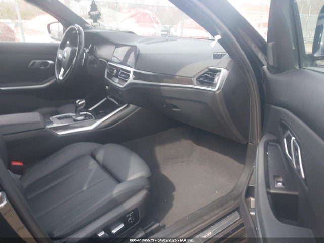 3MW5R7J05L8B22217 BMW 330i Xdrive