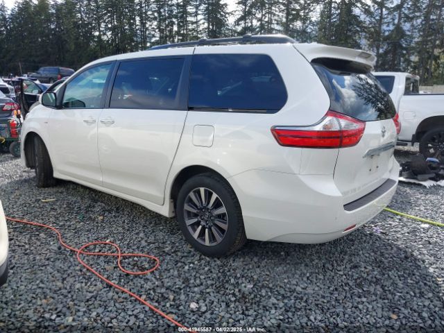 2018 TOYOTA SIENNA 5TDDZ3DC6JS199051 Photo 2