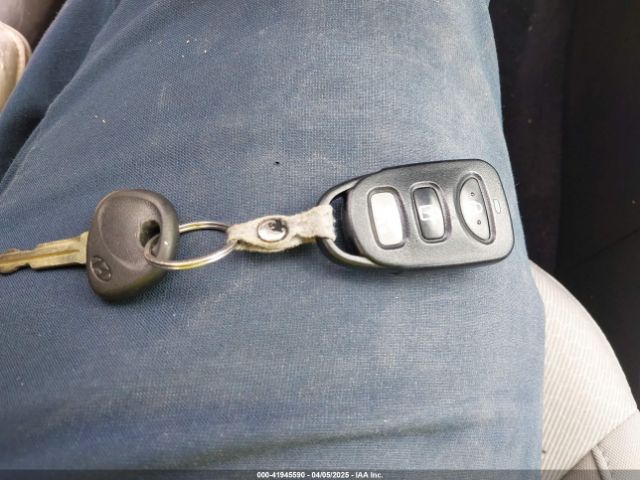 5NPD84LF2JH309765 Hyundai ELANTRA SEL
