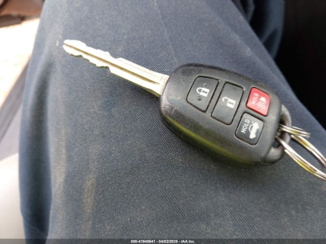 4T1BF1FK0FU477515 Toyota CAMRY SE