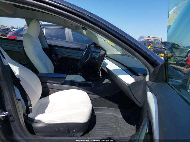 2023 TESLA MODEL 3 5YJ3E1EA6PF514744 Photo 4