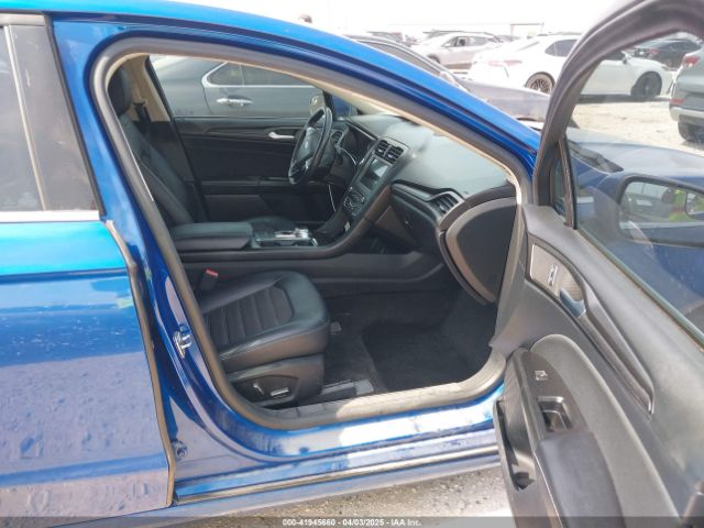 3FA6P0HD9JR154095 Ford FUSION SE