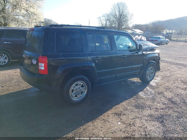 1C4NJPBAXGD699514 Jeep Patriot Sport
