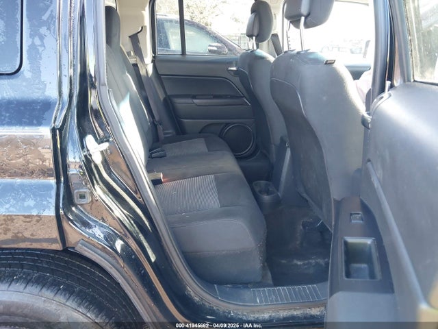 1C4NJPBAXGD699514 Jeep Patriot Sport