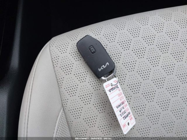 KNDERCAA6N7271678 KIA SELTOS EX
