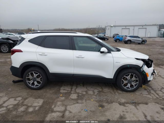 KNDERCAA6N7271678 KIA SELTOS EX