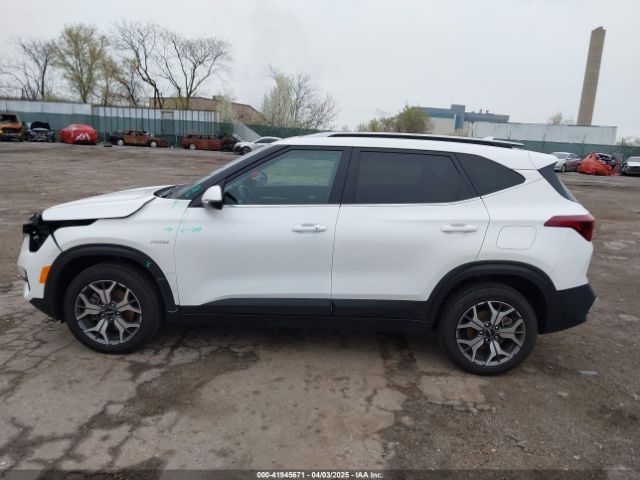 KNDERCAA6N7271678 KIA SELTOS EX