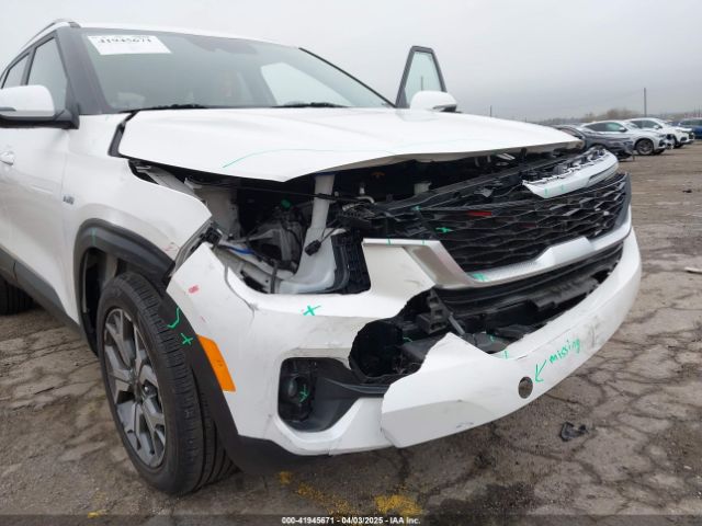 KNDERCAA6N7271678 KIA SELTOS EX