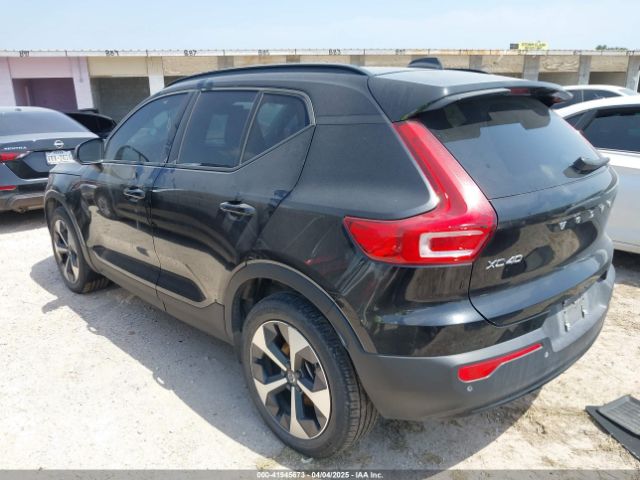 YV4L12UW1P2049935 Volvo Xc40 B5 Plus Dark Theme