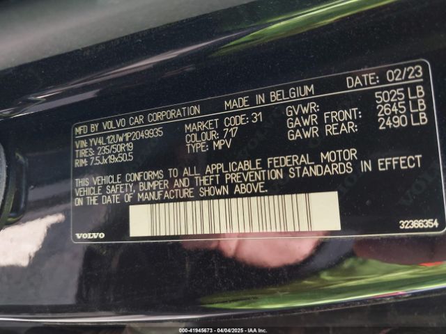 YV4L12UW1P2049935 Volvo Xc40 B5 Plus Dark Theme