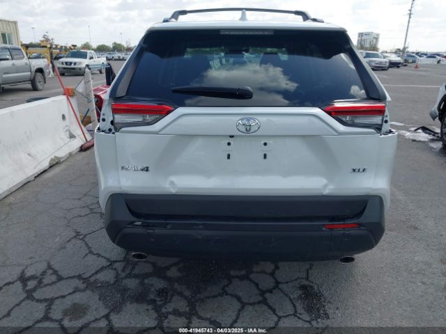 2T3C1RFV1RW341661 Toyota Rav4 Xle Premium