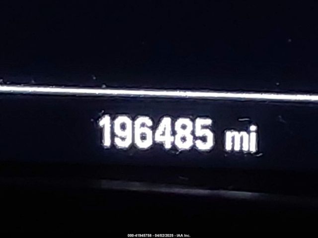 2GNAXSEV6J6198809 Chevrolet EQUINOX LT