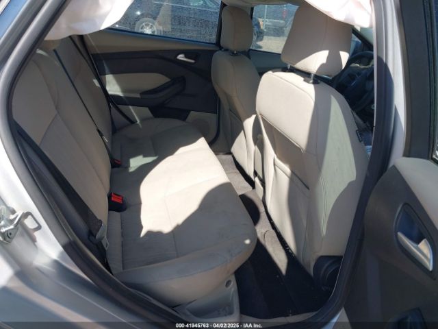 1FADP3F29HL263353 Ford FOCUS SE