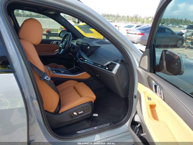 5UX13EU09R9V10745 BMW X5 Sdrive40i