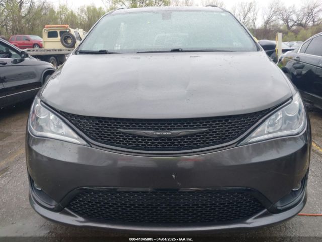 2C4RC1EG8JR321821 Chrysler Pacifica Touring L Plus