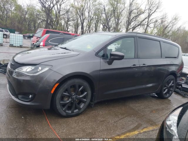 2C4RC1EG8JR321821 Chrysler Pacifica Touring L Plus