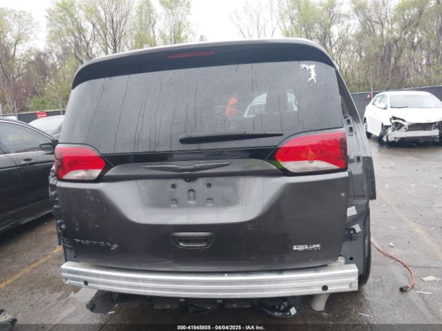 2C4RC1EG8JR321821 Chrysler Pacifica Touring L Plus
