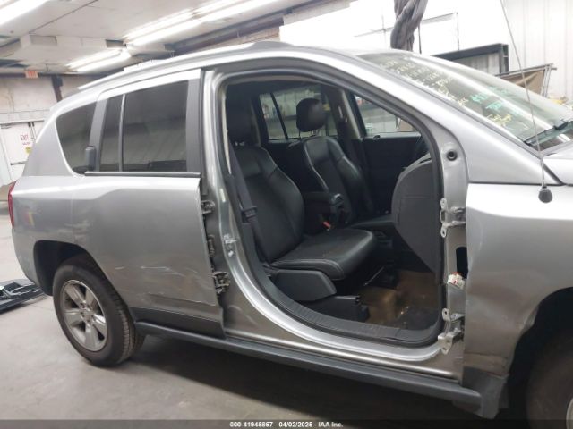 1C4NJCEA5HD117079 Jeep Compass Latitude Fwd