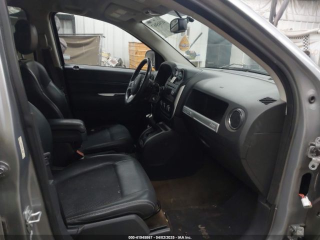 1C4NJCEA5HD117079 Jeep Compass Latitude Fwd