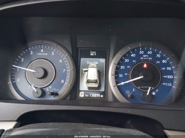 5TDYZ3DC8HS776058 Toyota Sienna Xle 8 Passenger
