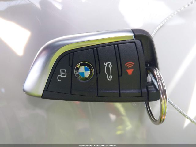 2022 BMW 3 SERIES 3MW5P7J03N8C32479 Photo 10