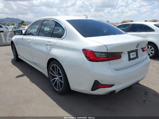 2022 BMW 3 SERIES 3MW5P7J03N8C32479 Photo 2