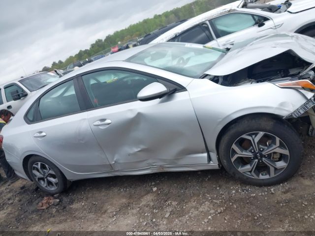 3KPF24AD0KE128438 KIA Forte Lxs