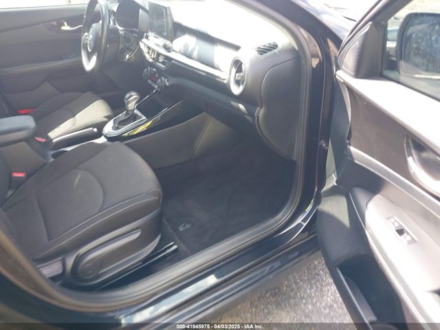 3KPF34AD9KE028108 KIA FORTE S