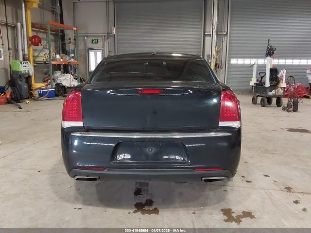 Chrysler 300 2015 2C3CCAAG3FH859176 Image 17