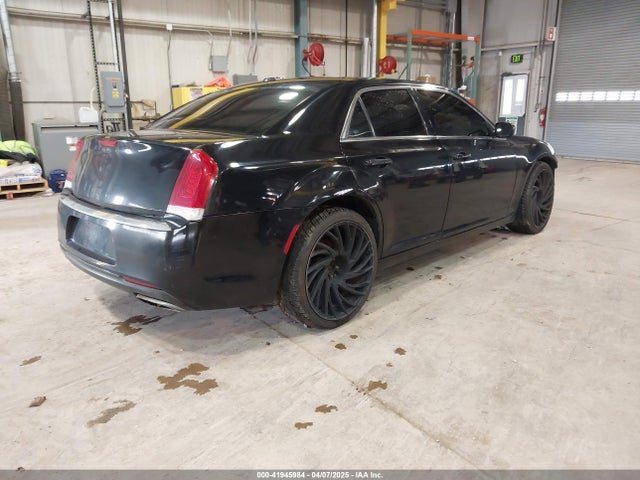 Chrysler 300 2015 2C3CCAAG3FH859176 Image 4