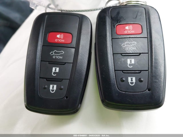 2T3A1RFV6SC503413 Toyota Rav4 Xle Premium
